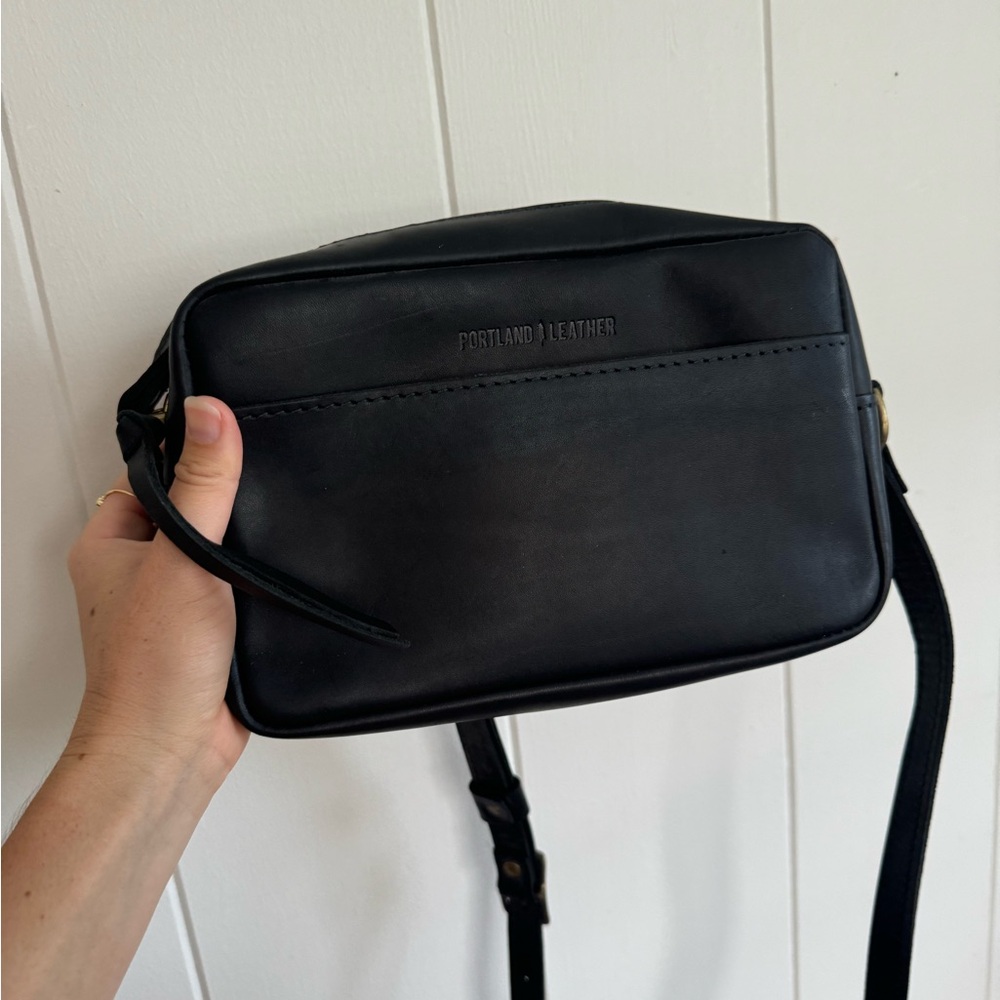 Portland Leather Black CAMERA BAG PURSE BNWOT - Picture 6 of 16